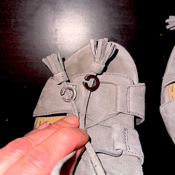 Like New Coach Teagan Gray Suede Peep Toe Platform Heels RARE SIZE - Picture 5 of 5